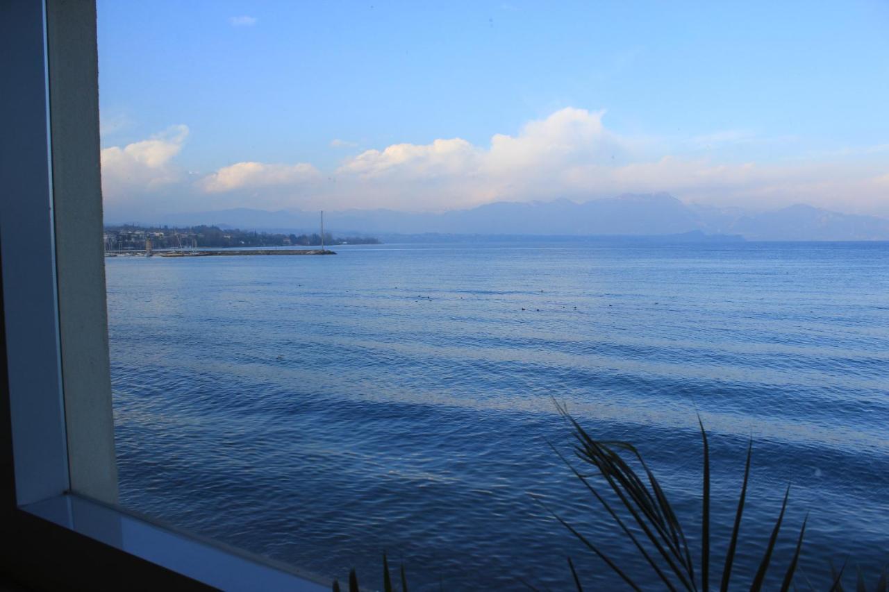 Hotel Estee Desenzano del Garda Bagian luar foto